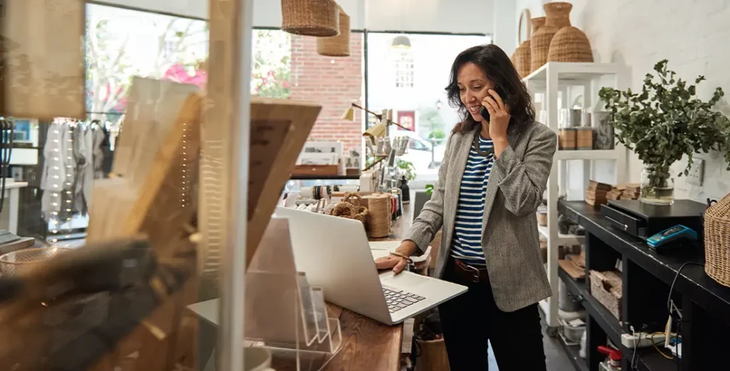 Merchants services: payment processor vs. merchant acquirer